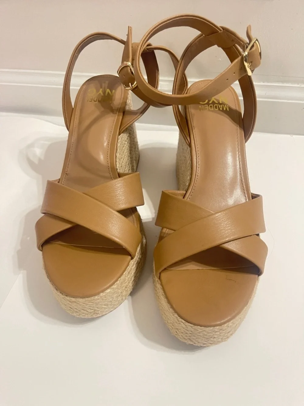 Madden NYC Women’s Strappy Wedge Sandals, Size 9.5 Medium Width - Picture 4 of 6
